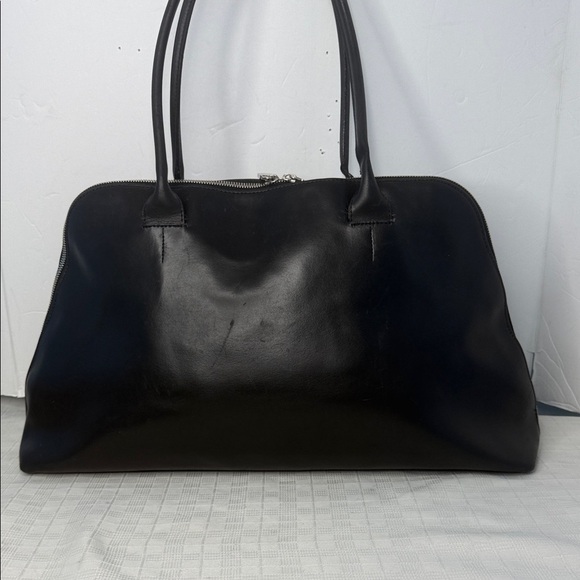 Furla Black leather dome style tote - Picture 4 of 12